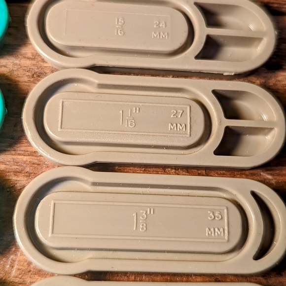 Singer Buttonholer Various Sizes - Picture 7 of 14